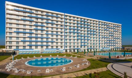 Blaxy Premium Resort-10